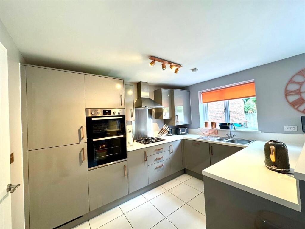 Kitchen Diner