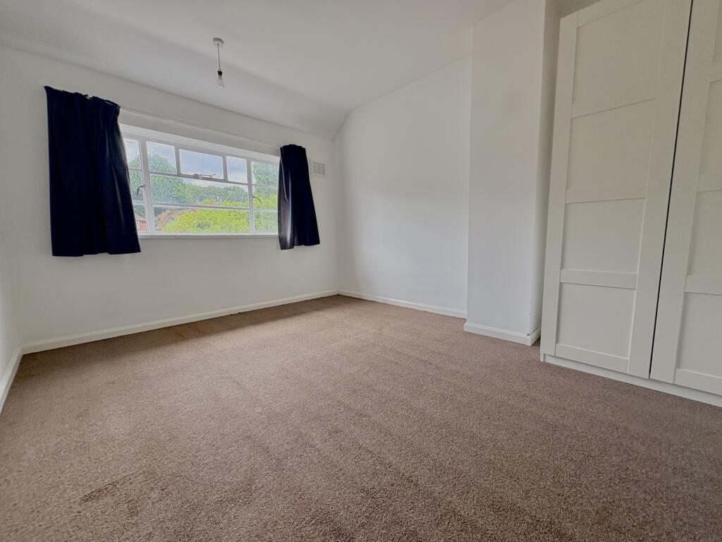 second bedroom botloey house