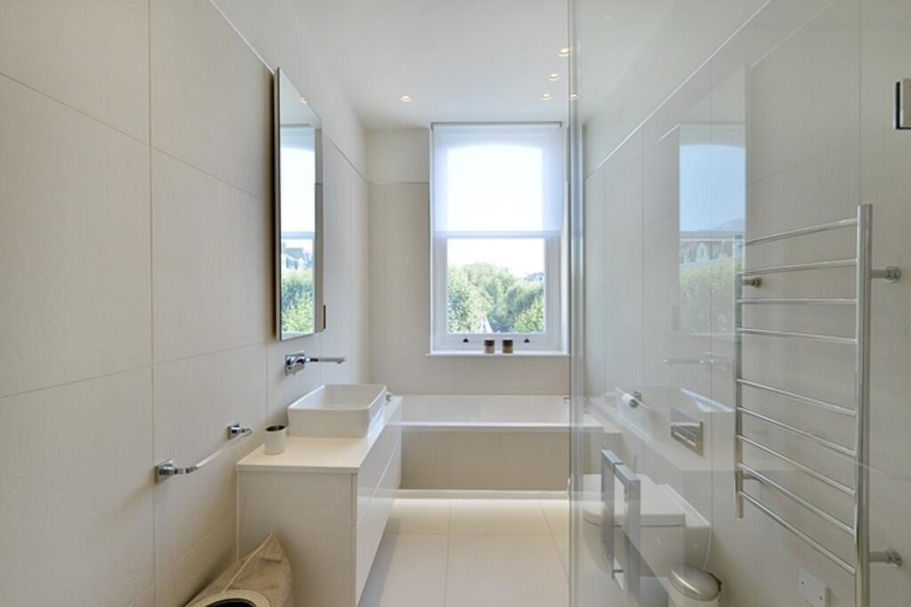 3, 76 Redcliffe S...