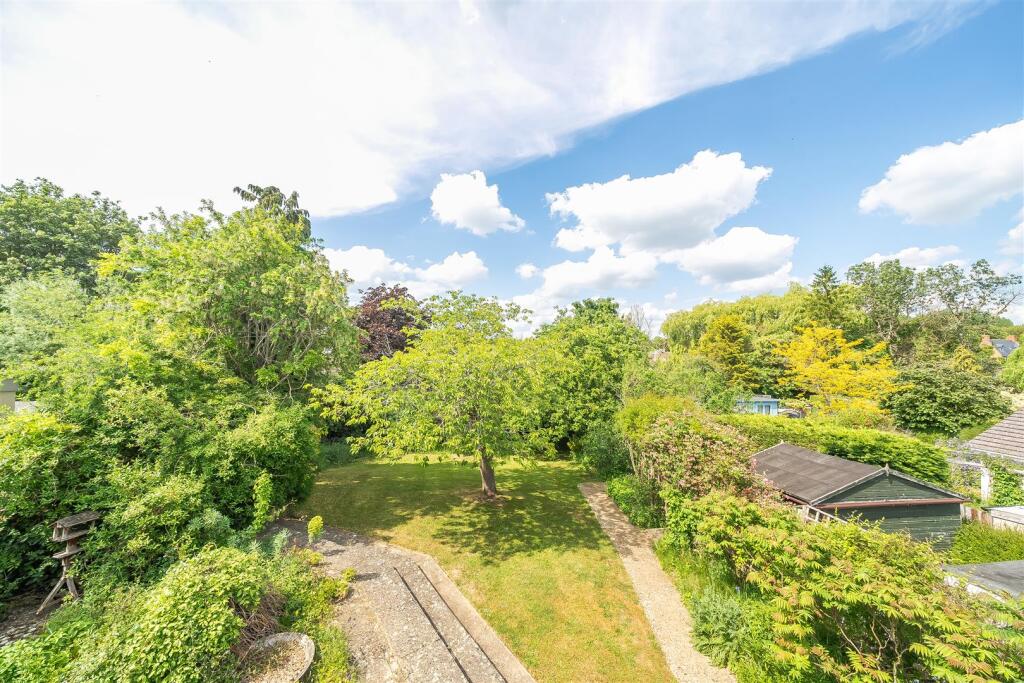 2 Pigeon Hill, Tiffield