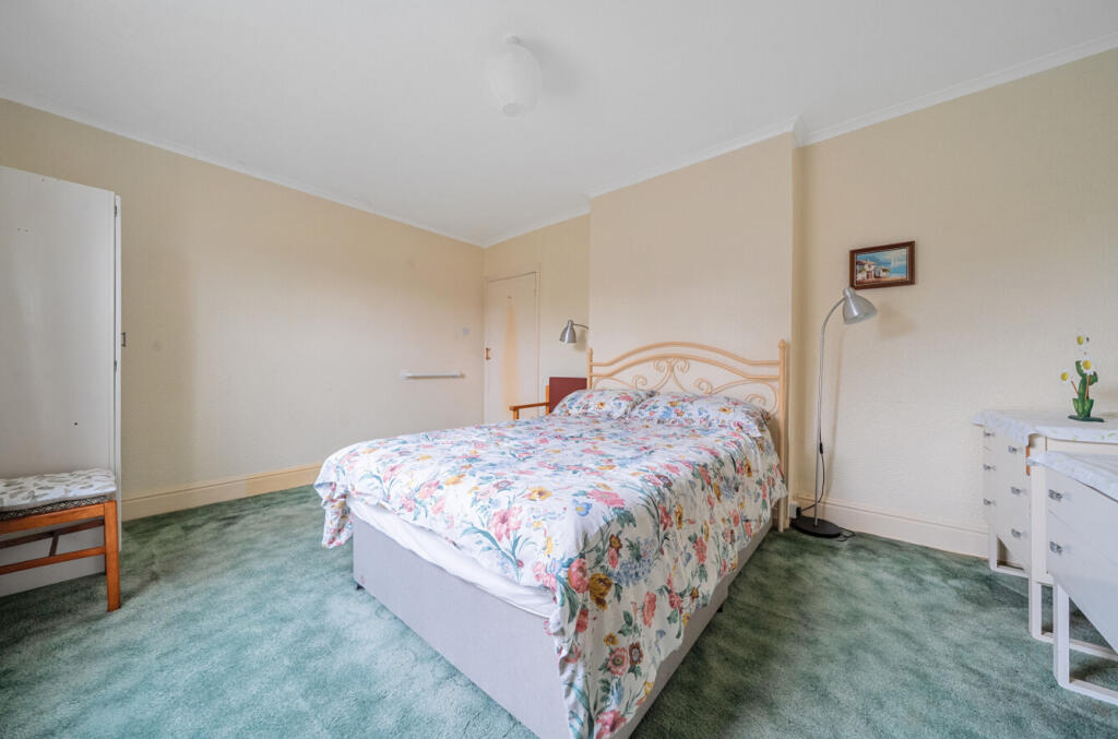 1369082-32-68ed3d...