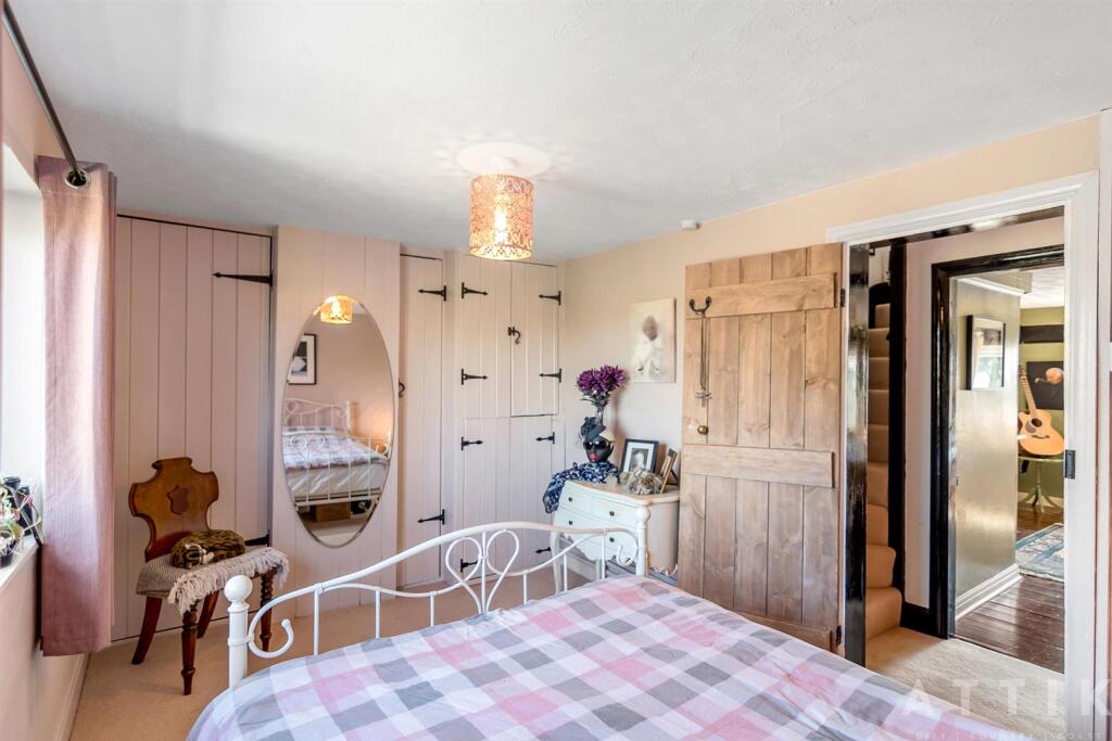 2 Town Farm Cottages IP19 0BE (25).jpg