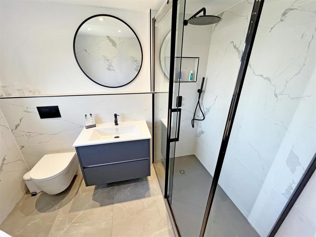 Bathroom Aspect 3
