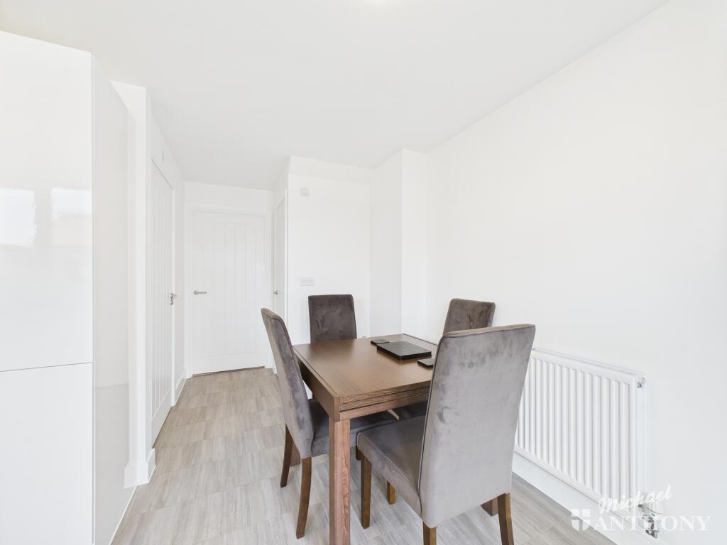 CAM02773G0-PR0323-STILL006