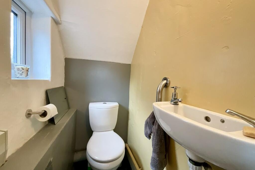 downstairs wc