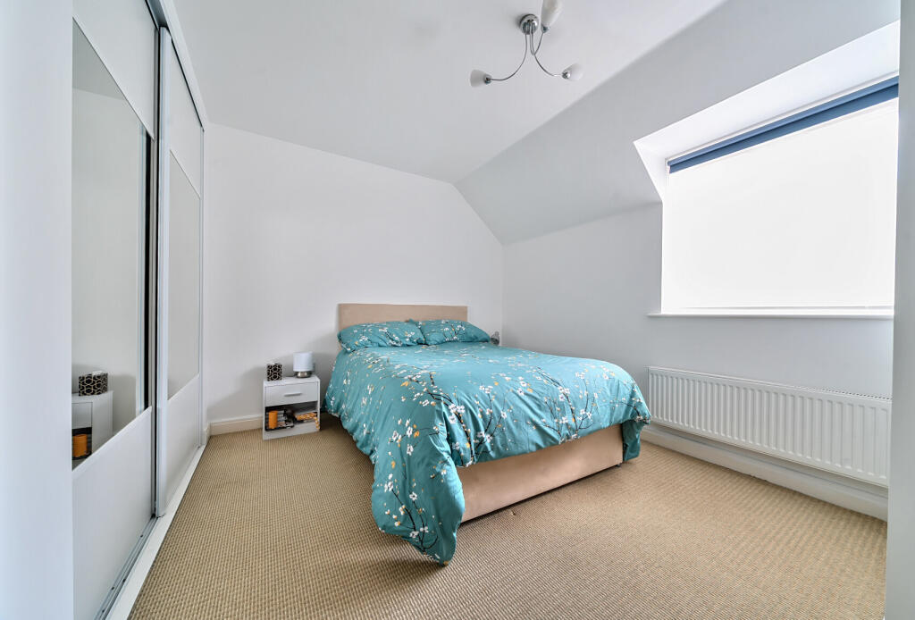 1318301-11-686bfb...