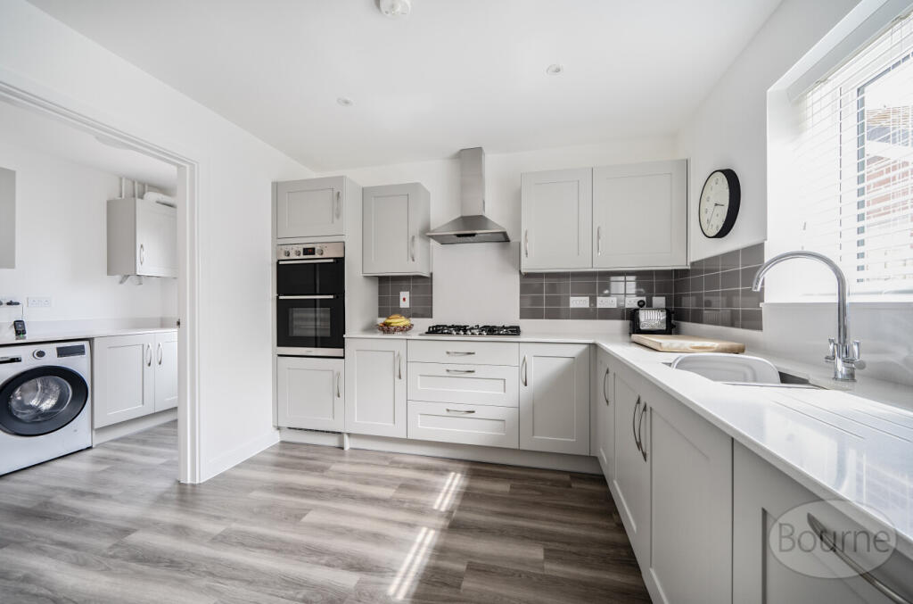 f52106b4-6032-4d4...