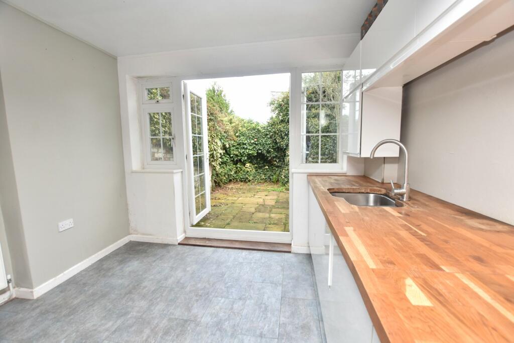 Kitchen Outlook