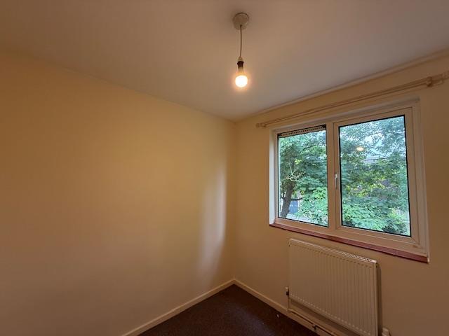 Bedroom 2.JPG