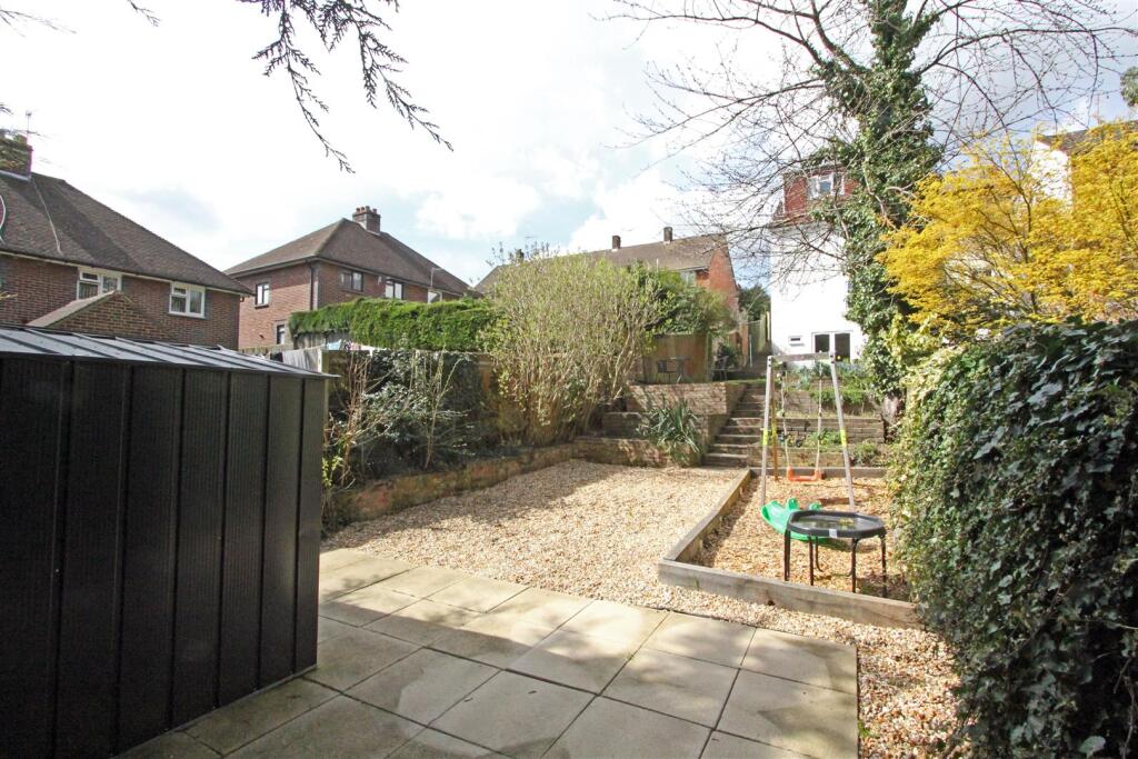 IMG_4975 kids garden rear.jpg