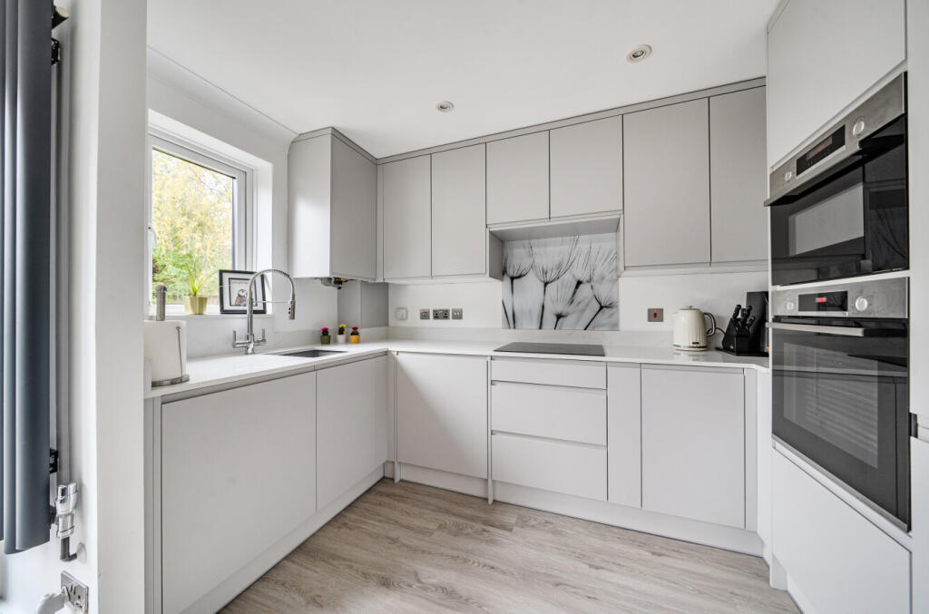 1365886-4-68ed144...