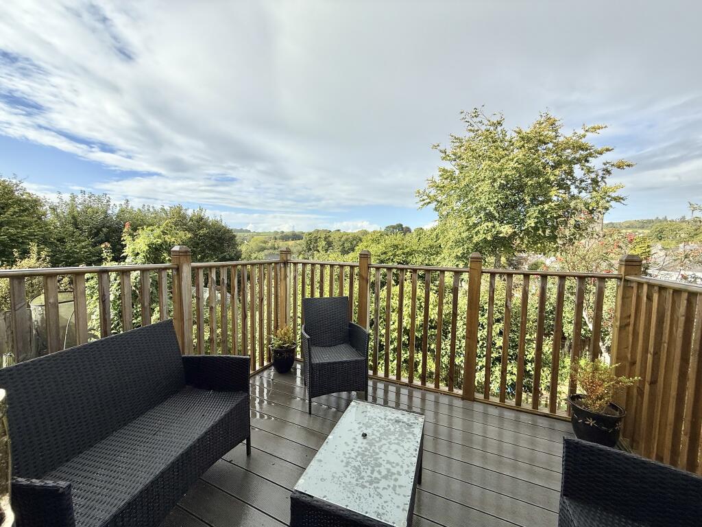 Enclosed Balcony with Views