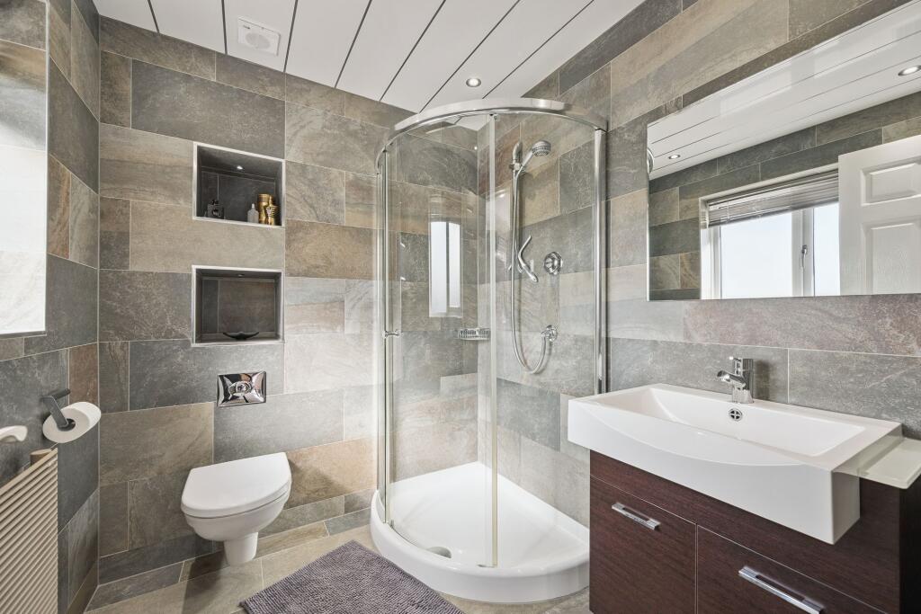 Bedroom One En Suite