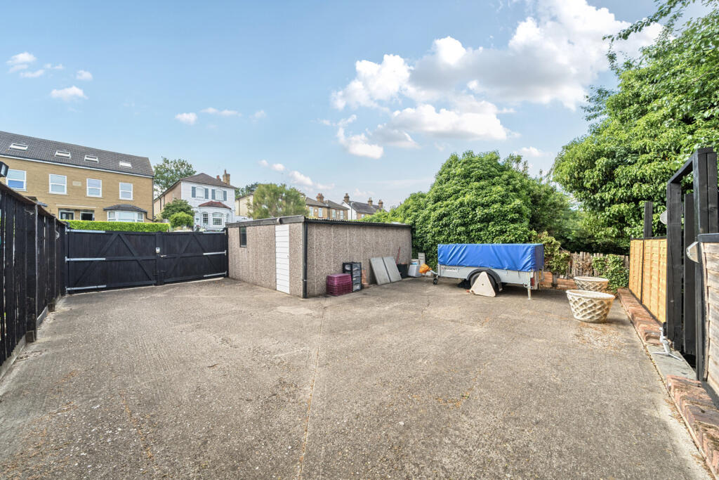 Garage &amp; Parking