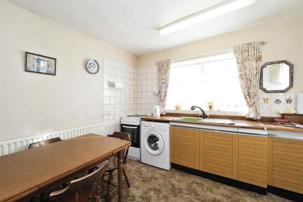 Spacious Kitchen with Dining space