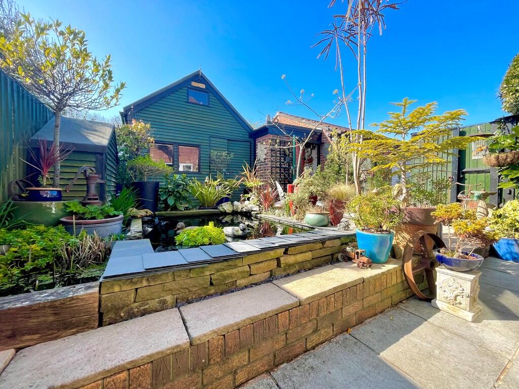 19 Biscay Close R...