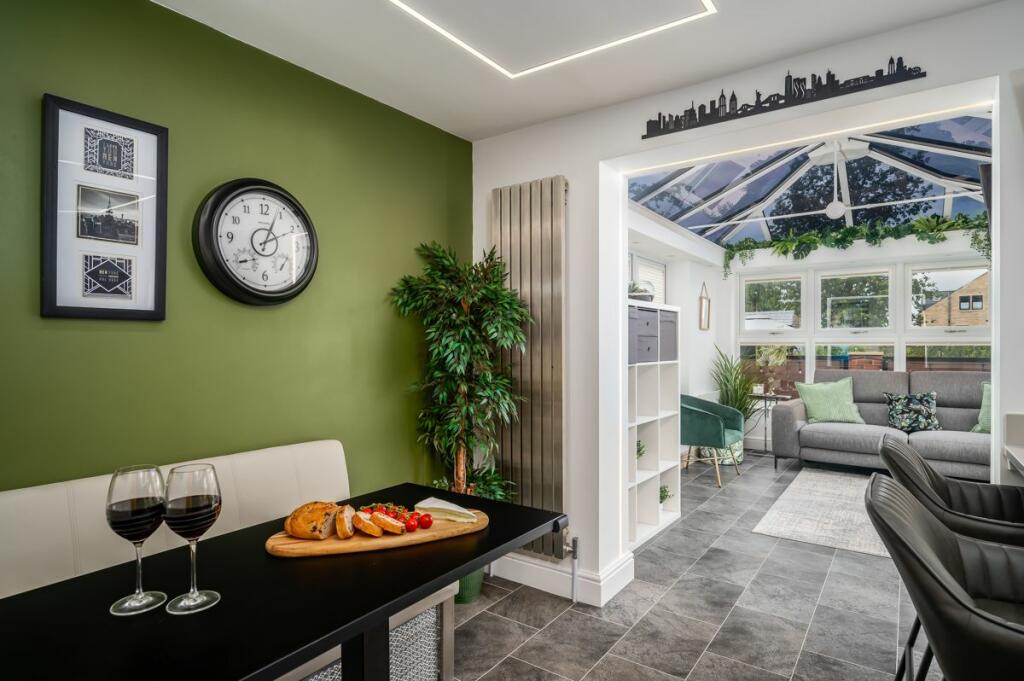 Kitchen diner
