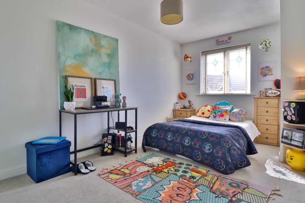 front facing double bedroom