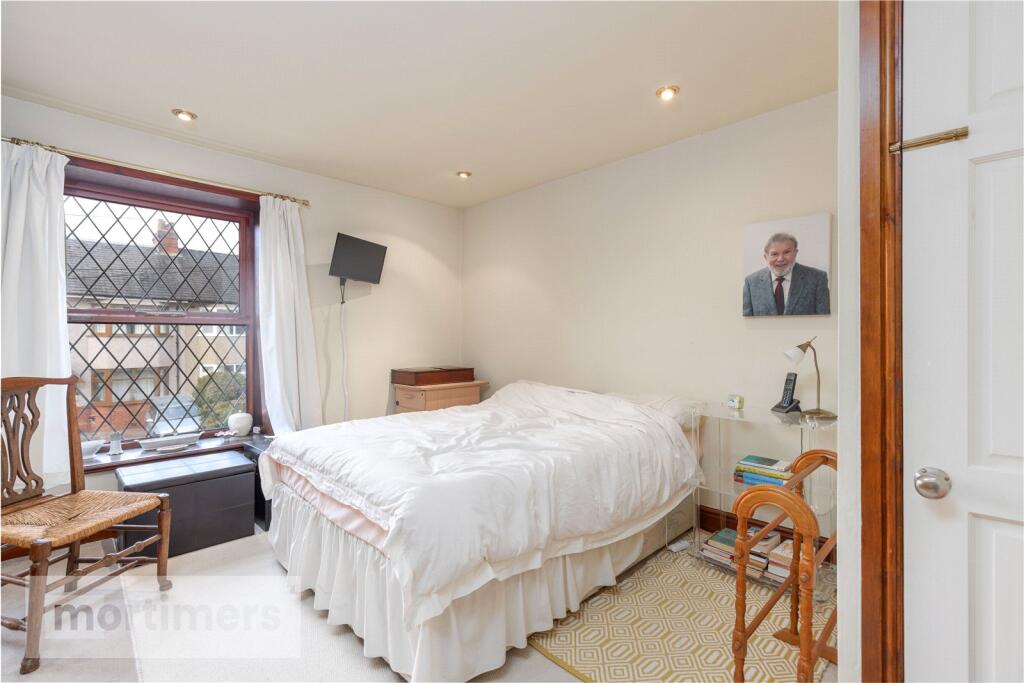 Main Bedroom
