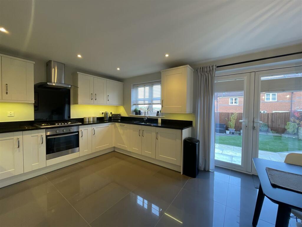 Kitchen / Diner