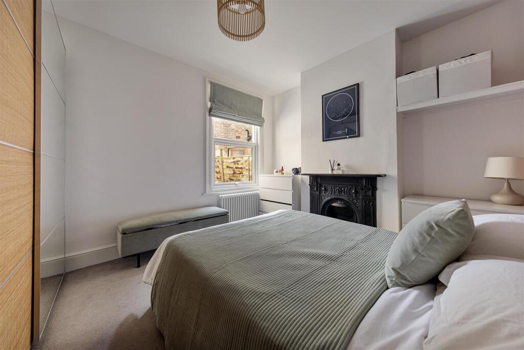 High Road Leyton, E10