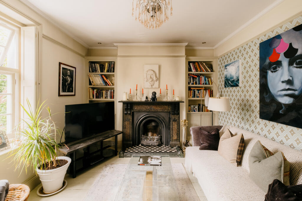 Croft-Hastings-WestHillCottage-Interior-45