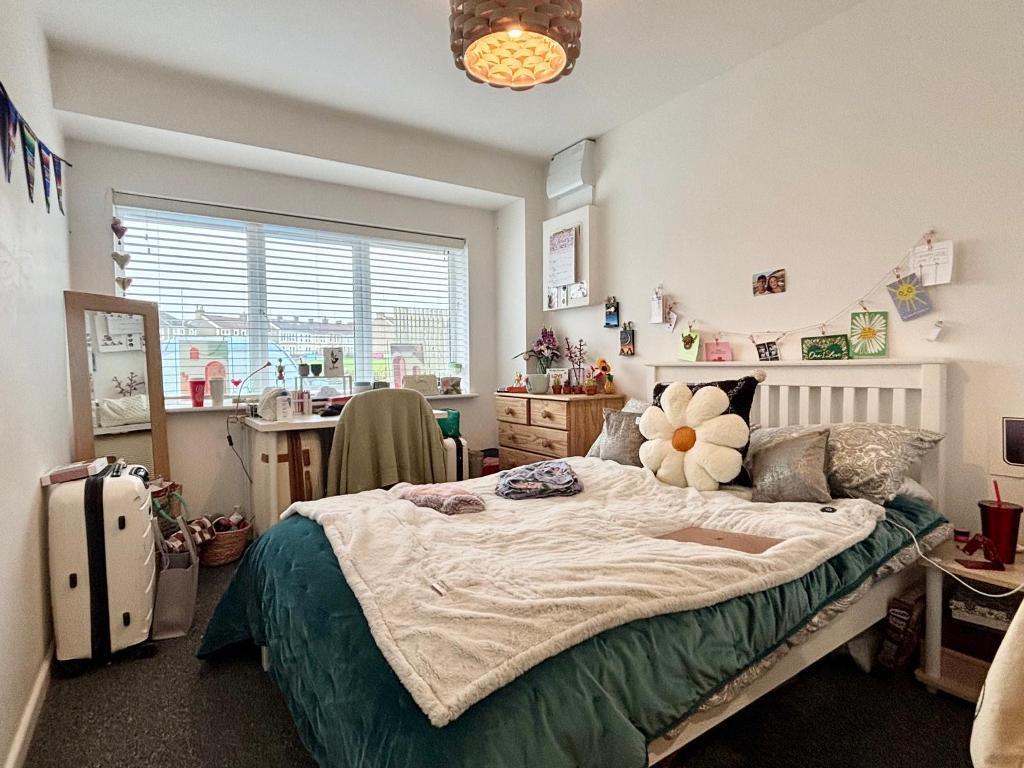 Ground Floor Bedroom (En-Suite)