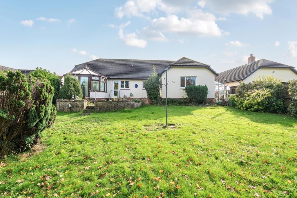 1370034-6-68fb7f18ee843