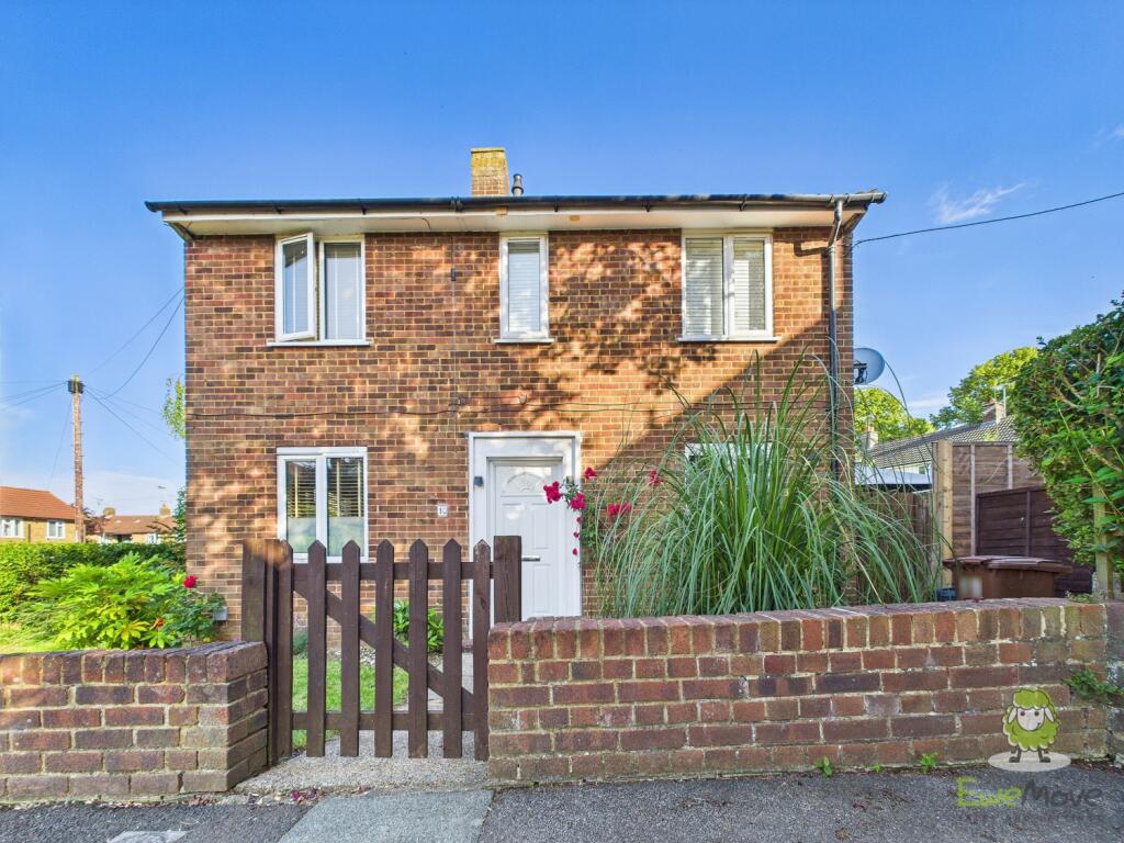 CAM01543G0-PR0135-STILL058