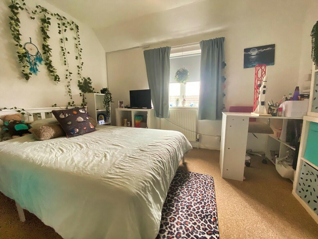 Photo 26-04-2024,...