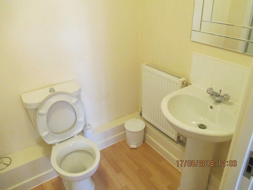 ensuite shower ro...