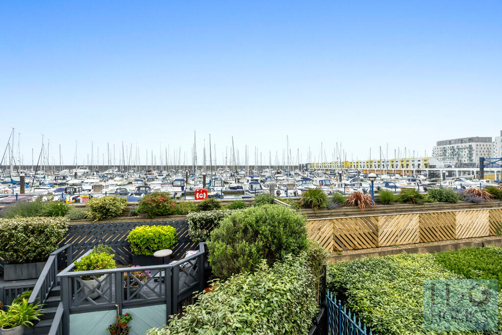 The Strand, Merto...