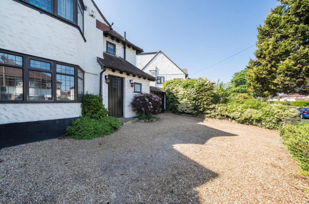 1290380-57-682bb5...