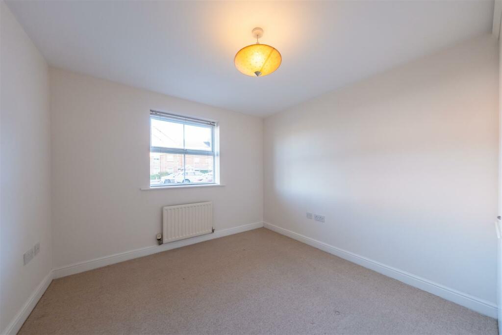 4 Eaton Court-007.jpg