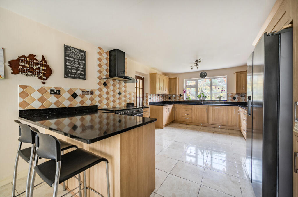 1375149-42-690def...