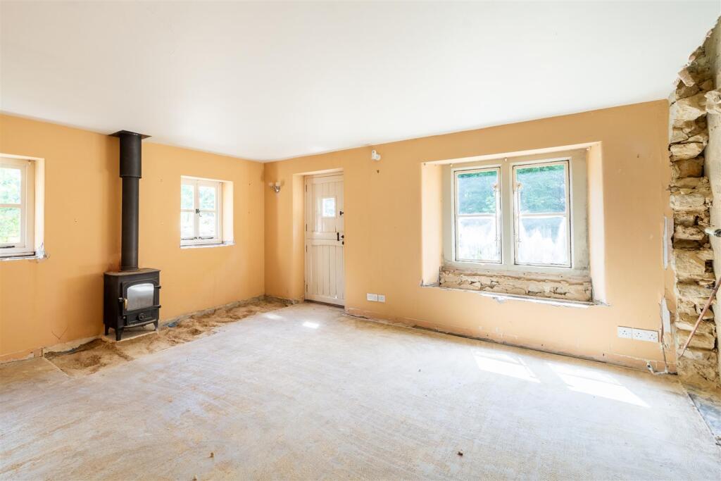 Woodside Cottage GL6 7NY-27.jpg