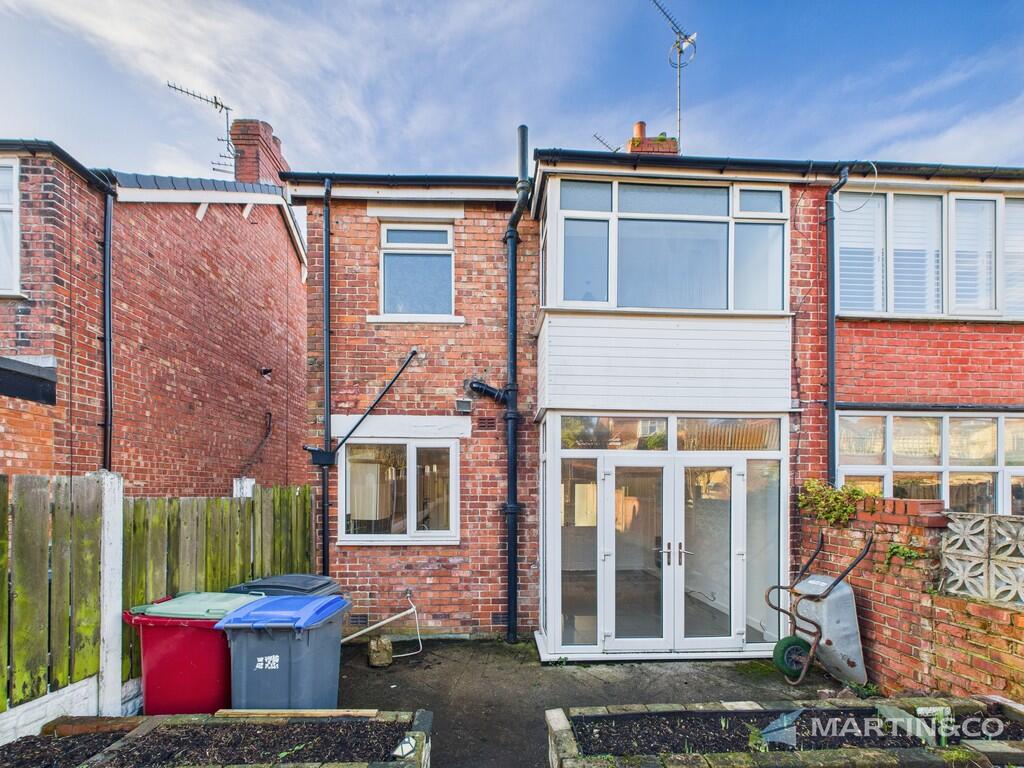 CAM02318G0-PR0572...