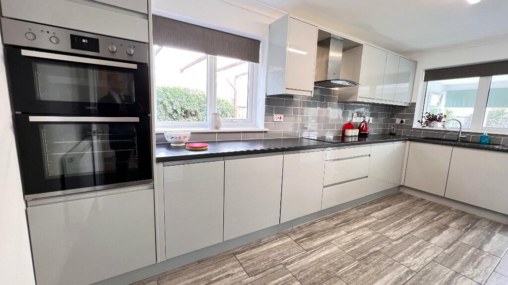 Fitted Kitchen