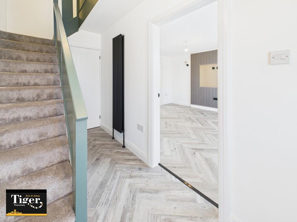 CAM02176G0-PR0540...