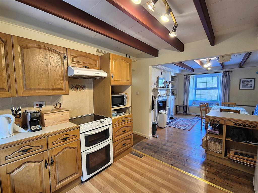 kitchen dining room