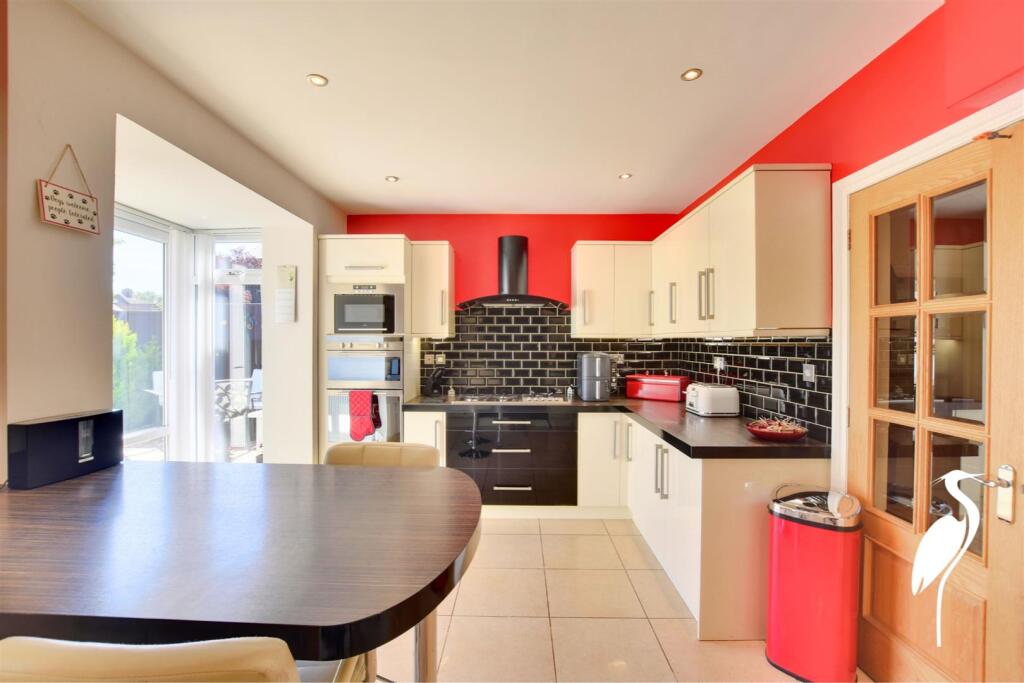 Breakfasting Kitchen