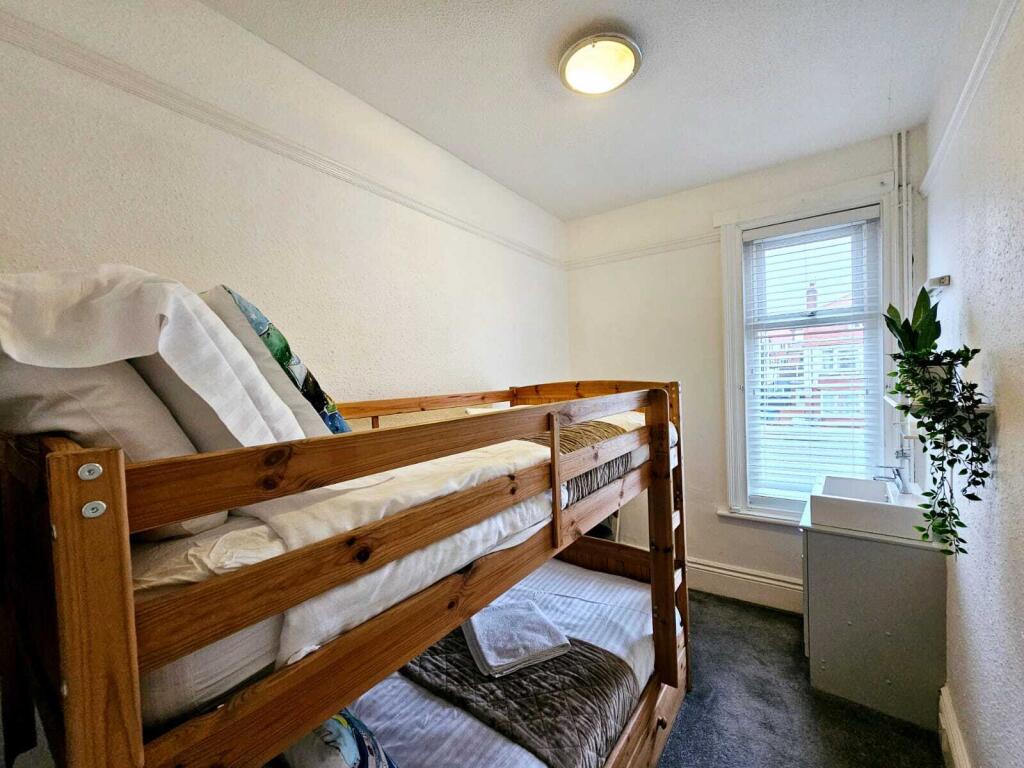 f03588a5-ce33-4c13-a3a7-9cc58f7a3900