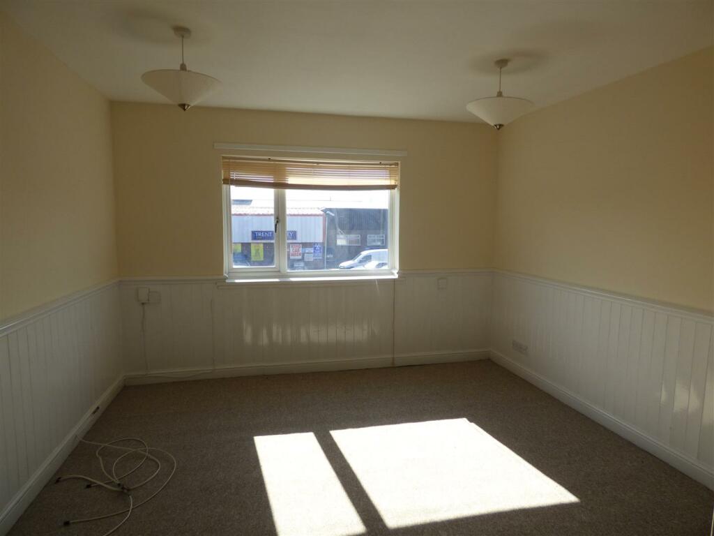 29a Station Road Living Room.JPG