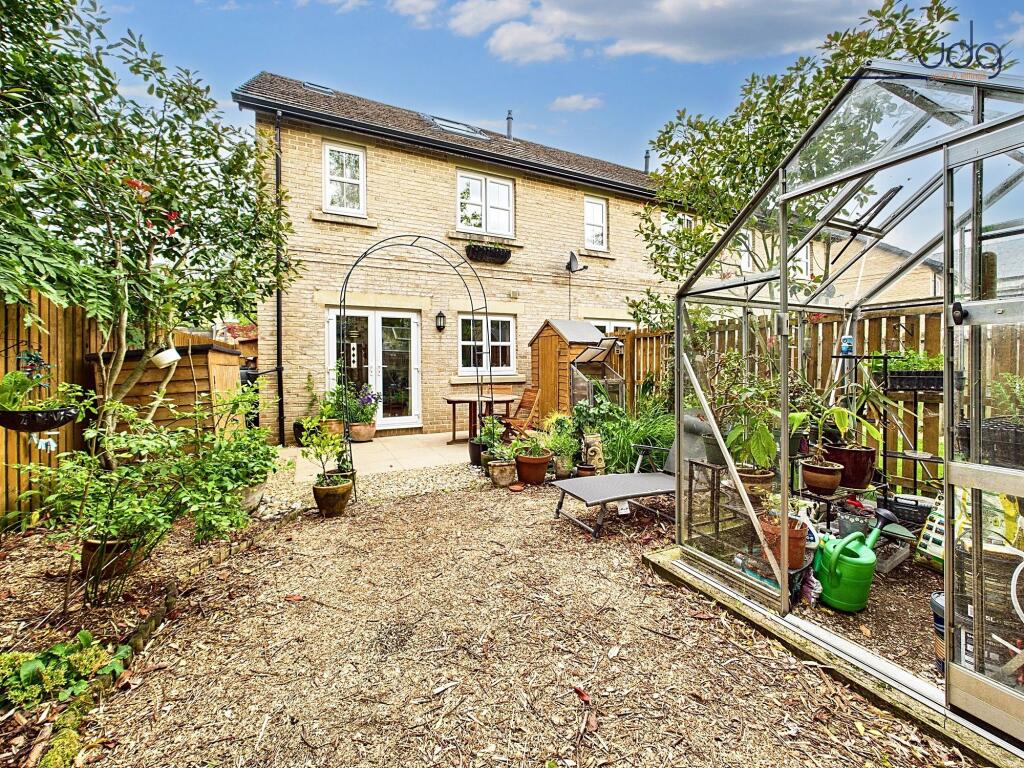 Spacious Wildlife Garden, rear of the property