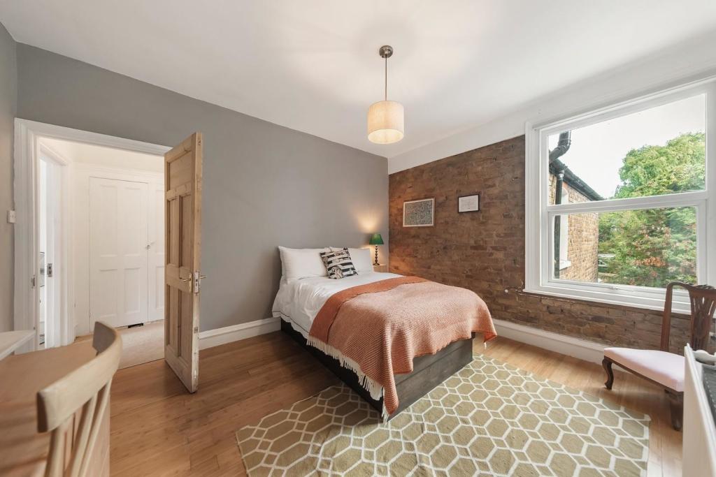 Bedroom.jpg