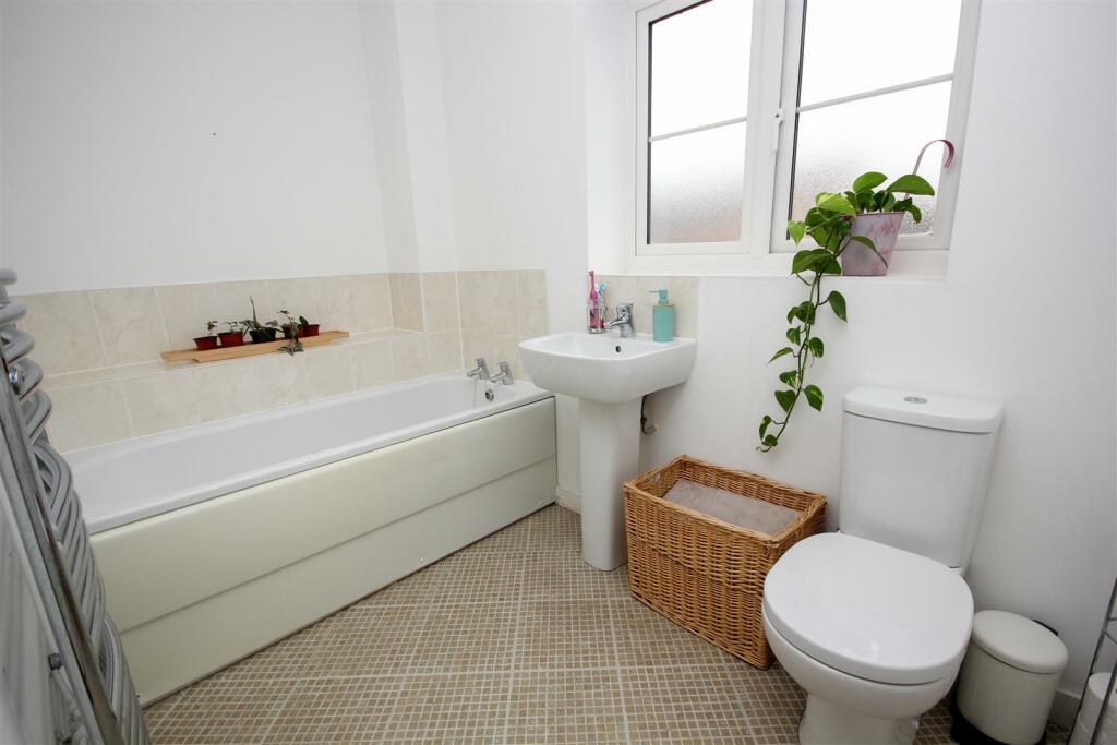 Bathroom.jpg