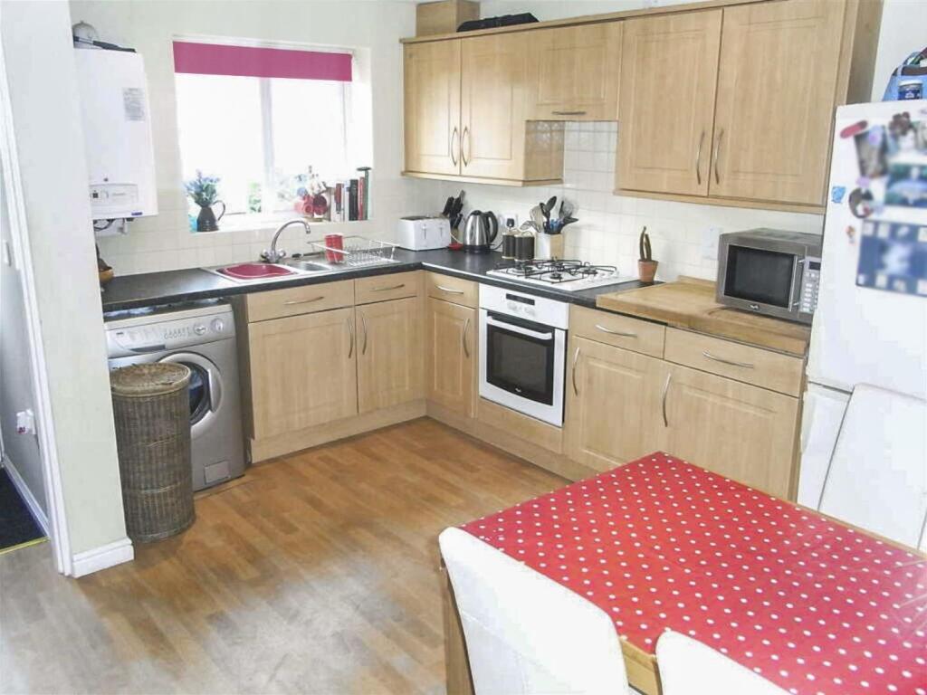 KITCHEN/ DINER