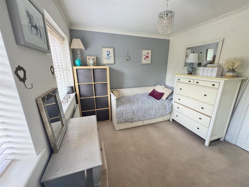 Bedroom 2.jpg