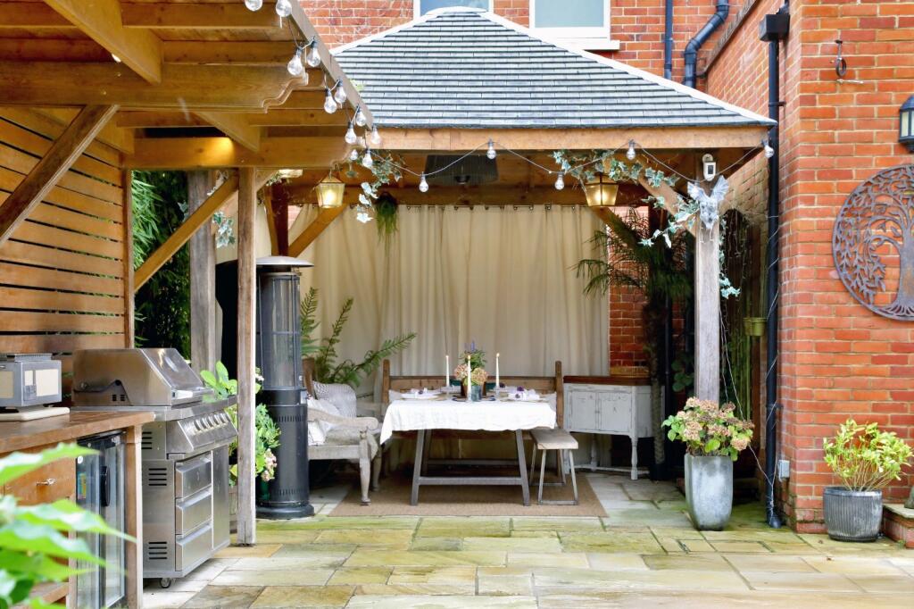 Party Arbour