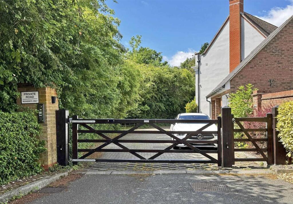Gated Entry.jpg